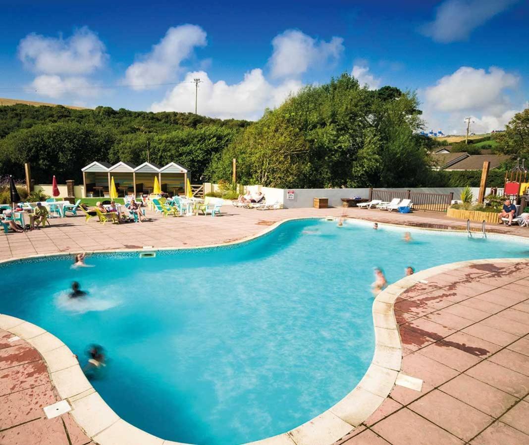 Porth Retreat At Newquay Bay Resort Exterior photo